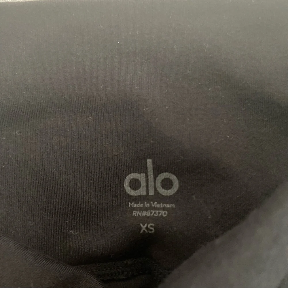 Alo Women’s Leggings XS Mesh Panels High Waisted Activewear Yoga Gym Sporty